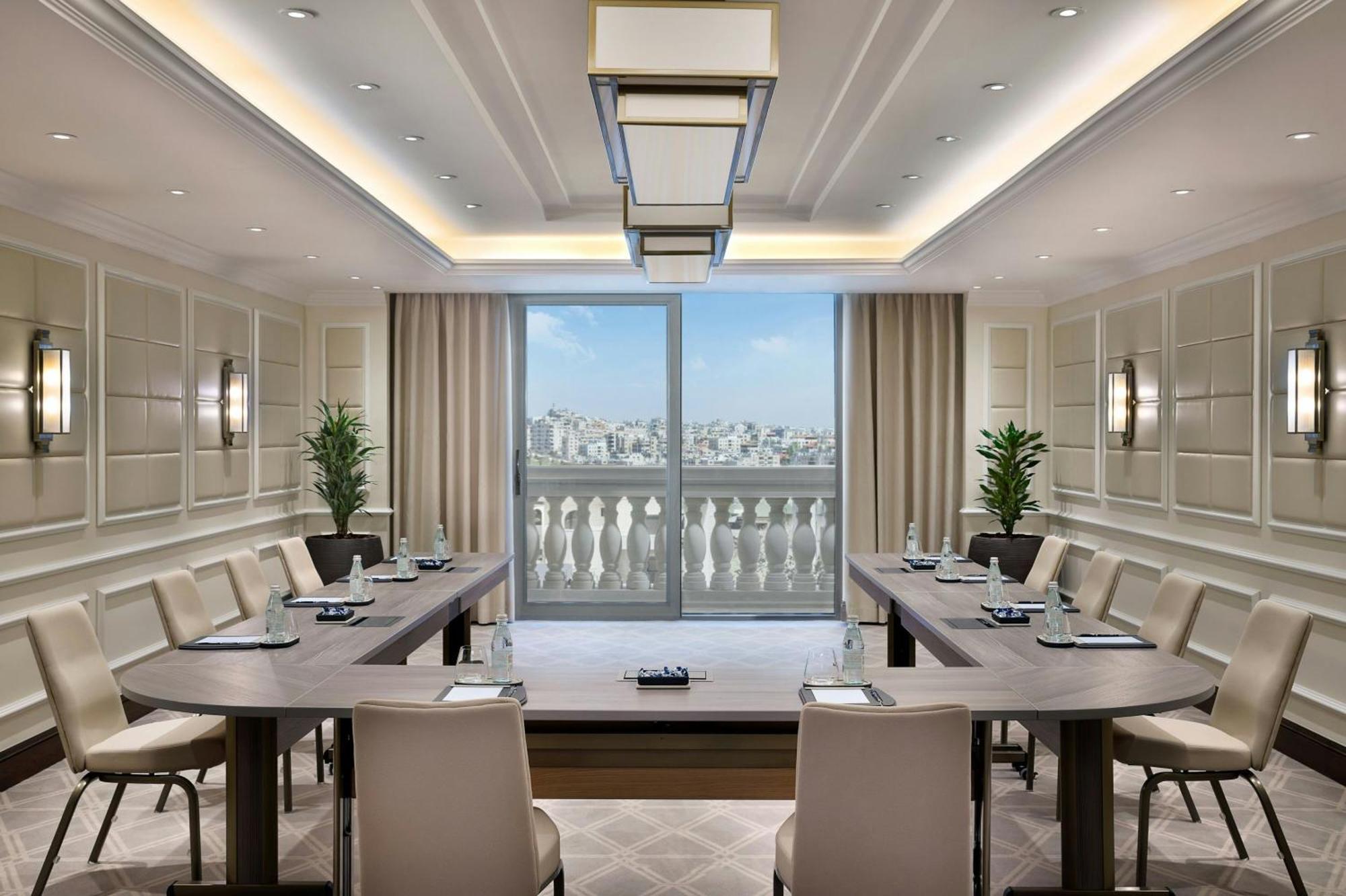 Hotel The Ritz-Carlton, Ammán Exteriér fotografie Meeting room