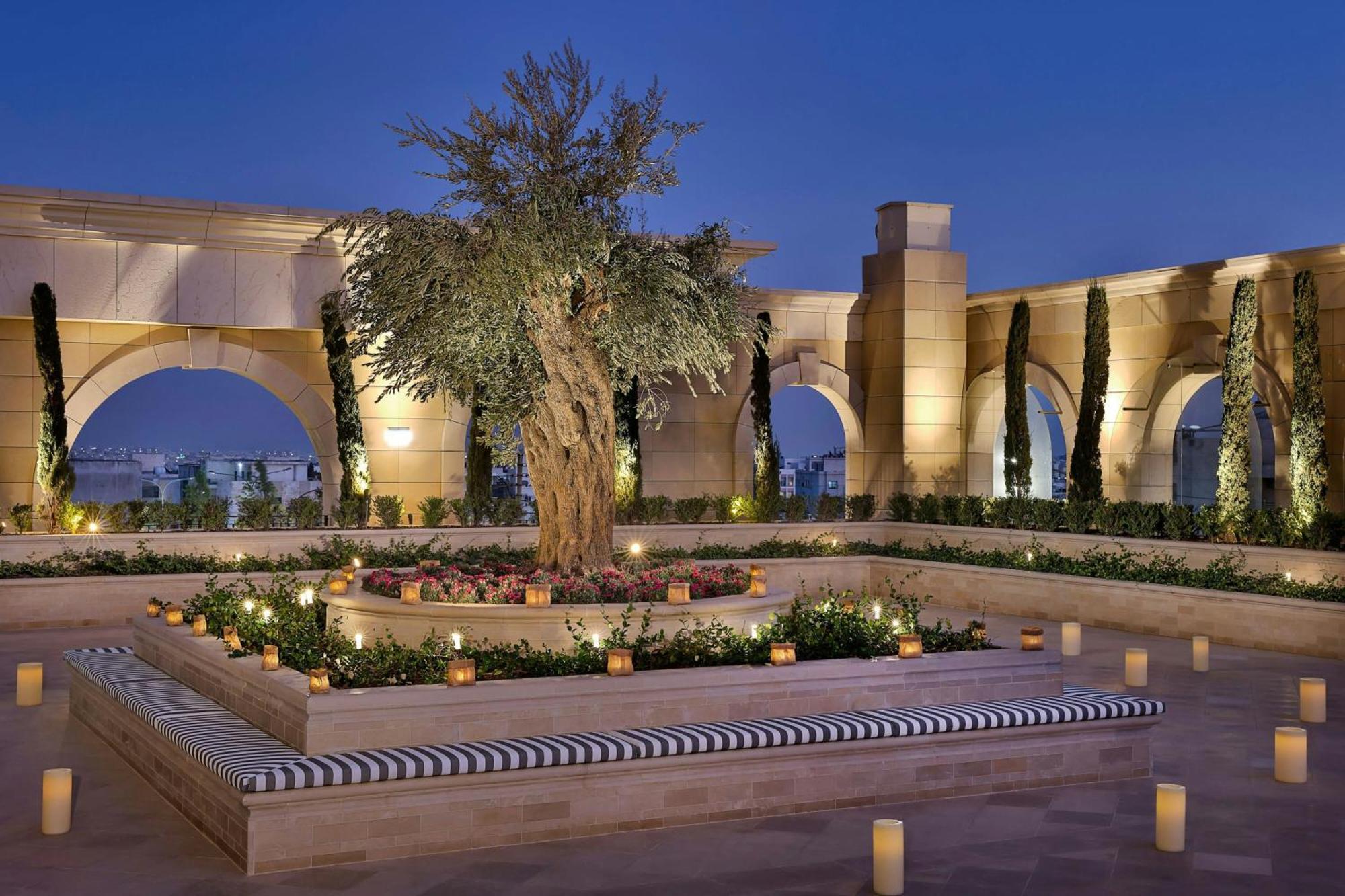 Hotel The Ritz-Carlton, Ammán Exteriér fotografie The Westin La Paloma